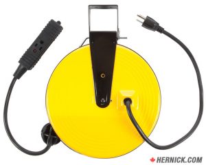 BAYCO SL-800 Triple-Tap 30' Extension Cord on Metal Retractable Reel