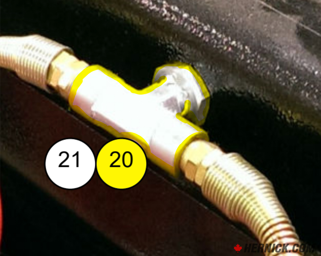 Tee Fitting 1/4 Fnpt for Challenger Lift (1263040009)